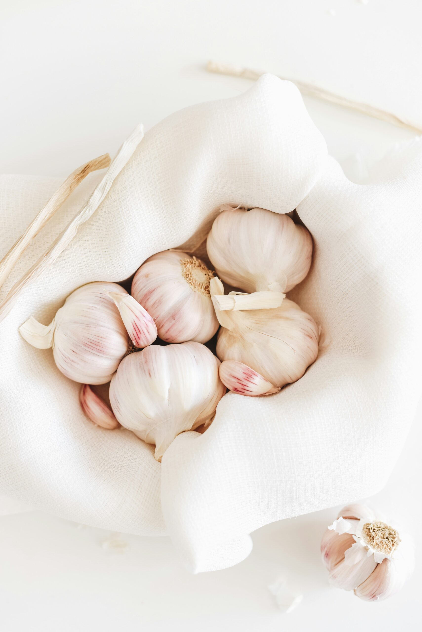 NUTRITIONAL BENEFITS OF GARLIC